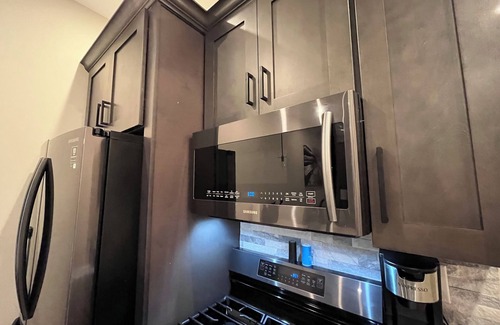 Graduate Hospital Apartamento | WOW! 2-BD/2BA Retreat WiFi, Central Air, and Laundry Prime Philly Location!
