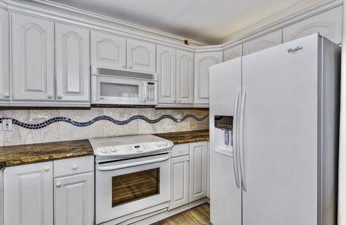 Villa Sabine Casa | WOW Free 4 Pet, Closest to the Gulf Luxury 4 Bed,3Bath 3 Decks Sleeps 14 2200 SF