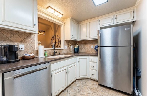 Bella Vista Casa | WOW! Fully Updated Golf, Biking/Walking Trail Front, Townhome. Bike Storage.