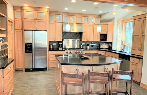 The Reserve Chalet De Esquí | Wow Gourmet Kitchen Theater Rm Ensuite Bedrooms