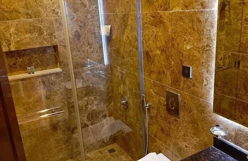 Palestine Street Hotel | WOW Jeddah Hotel-Setten Road