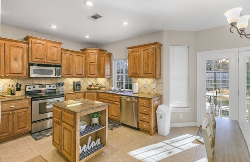 Bella Vista Casa | WOW! Large Home; Jump Right On Bike Trails, Golf & More!