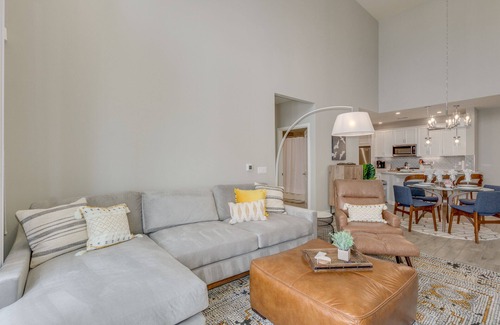 Ocotillo Condominio | Wowie! This Resort Style Penthouse is it! 30 night Min