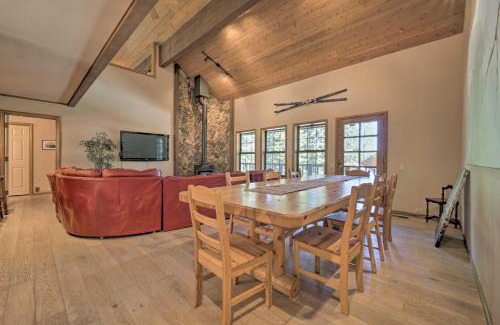Truckee Casa | Wraparound Deck and Pool Access Truckee Cabin