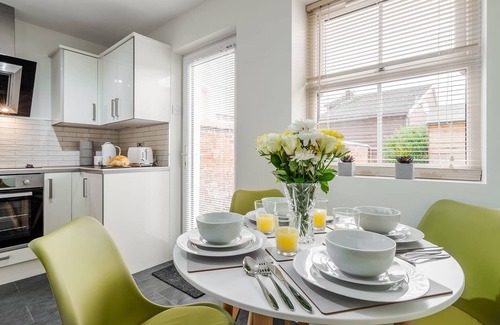 Wrea Green Casa | Wrea Cottage | Wi-Fi Parking, near Ribby Hall