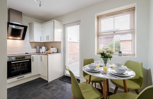 Wrea Green Casa | Wrea Cottage | Wi-Fi Parking, near Ribby Hall