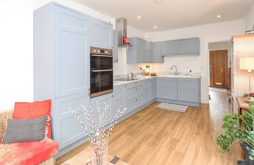 Upwey Cabaña | WREN, family friendly, with a garden in Upwey