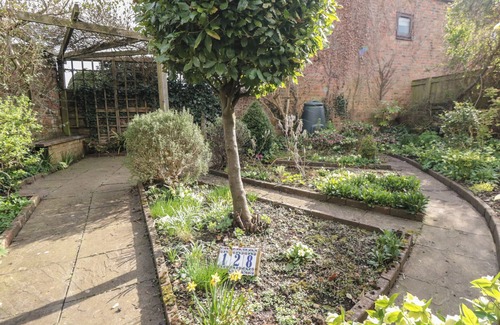 Sowerby Cabaña | WREN'S NEST, pet friendly, character holiday cottage in Thirsk