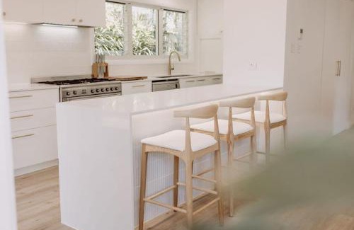 Maroochydore Casa | 'Wrigley House' - Pool Jaccuzi Dog Friendly
