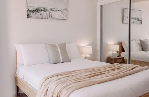 Maroochydore Casa | 'Wrigley House' - Pool Jaccuzi Dog Friendly