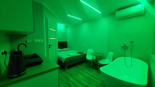 Checiny Apartamento | Wrzosowe Wzgórze - Małe Studio z Wanną w Pokoju