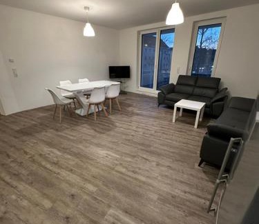 Taucha Apartamento | Wunderschöne Ferienwohnung in Leipzig Taucha 1 OG links