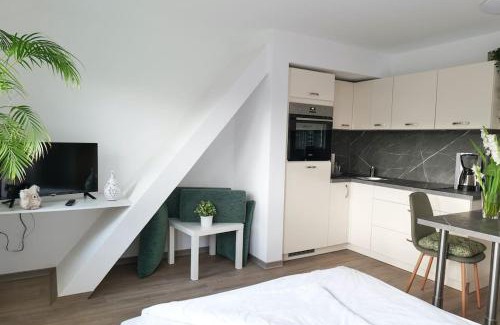 Aue Apartamento | Wunderschöne Ferienwohnung mit Balkon in Aue