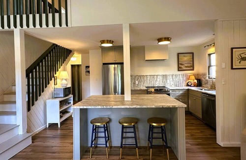 Ocracoke Casa | WV63: Second Sail-Newly Remodeled and Spacious