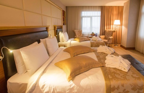 Old Boulevard Hotel | Wyndham Batumi