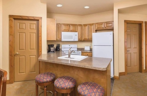 Hanover Condominio | Wyndham Galena Resort |2BR/2BA King Bed Balc Suite