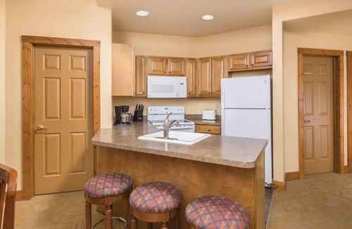 Hanover Condominio | Wyndham Galena Resort |2BR/2BA King Bed Balc Suite