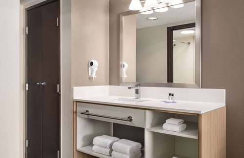 Gwinnett Place Hotel | Wyndham Garden Duluth