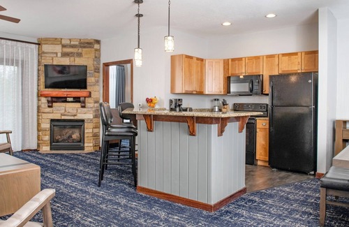 Lake Delton Condominio | Wyndham Glacier Canyon Resort and Waterpark
