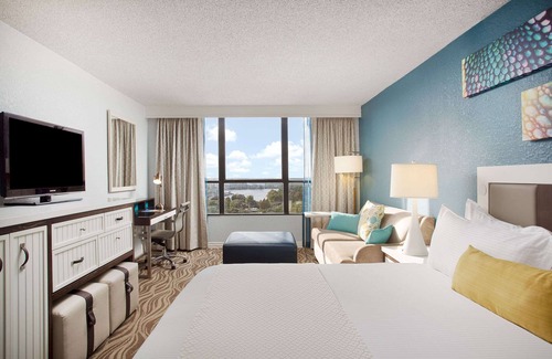 Lake Buena Vista Hotel | Wyndham Lake Buena Vista – Disney Springs® Area