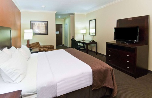 Lake Charles Hotel | Wyndham Lake Charles
