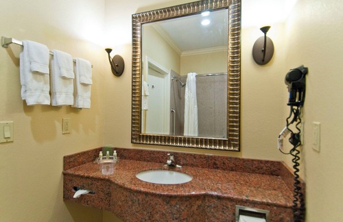 Lake Charles Hotel | Wyndham Lake Charles