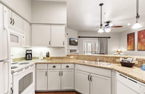 Shawnee On Delaware Condominio | Wyndham Shawnee Village|1BR/1BA Full Balcony Suite