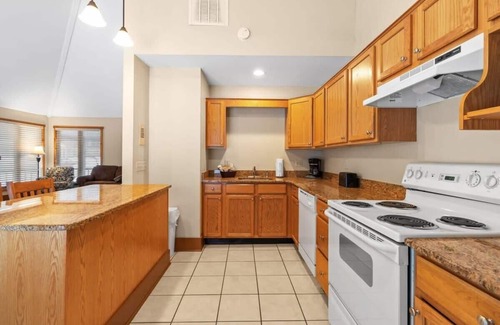 Shawnee On Delaware Condominio | Wyndham Shawnee Village|1BR/1BA Full Balcony Suite