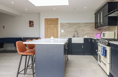 Irstead Casa | WYNGATE, pet friendly, with a garden in Happisburgh, East Anglia