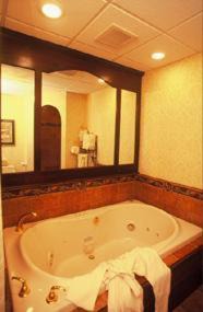Historic Hill Hotel | Wynstone Inn