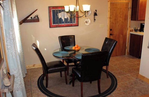 Laramie Apartamento | Casa Wyo - decorada con motivos occidentales