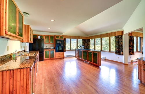 Meeteetse Casa | Wyoming Retreat on Wood River: Hike & Fly Fish!