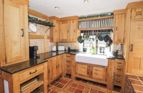Bewdley Cabaña | WYRE COURT COTTAGE, romantic, character holiday cottage in Bewdley