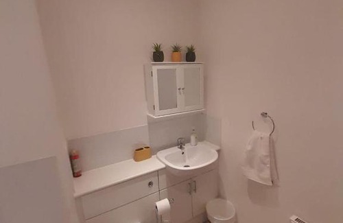 Broad Green Apartamento | X2 bed x2 bath balcony apartment