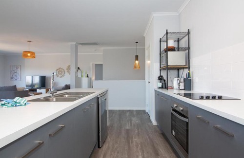 Aldinga Beach Casa | Xanadu - Aldinga Beach - C21 SouthCoast Holidays