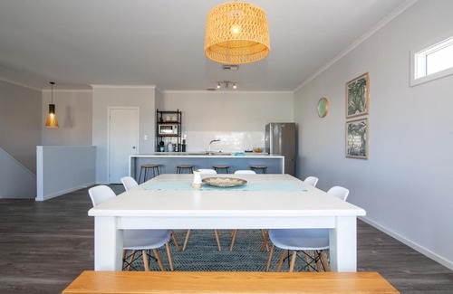 Aldinga Beach Casa | Xanadu - Aldinga Beach - C21 SouthCoast Holidays