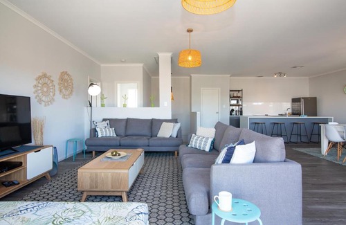 Aldinga Beach Casa | Xanadu - Aldinga Beach - C21 SouthCoast Holidays