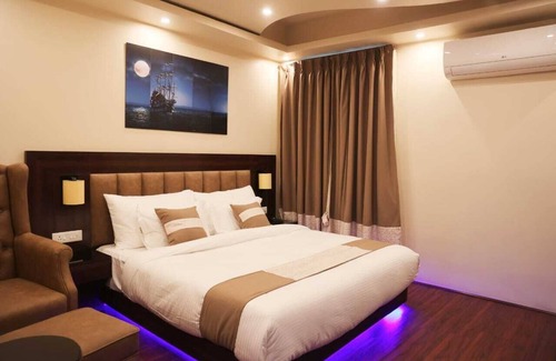 Shillong Hotel | XCELSIOR HOTEL AND SPA