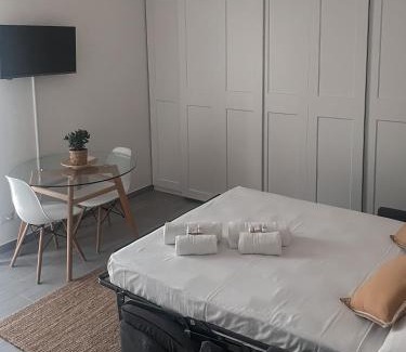 Zona Solari Apartamento | Xenia Apartments - Fashion Week Studio near Navigli