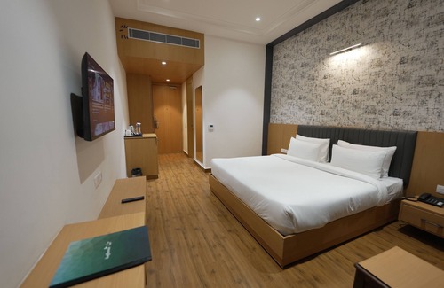 Delhi Hotel | Xenious Micro