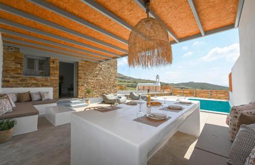Tinos Town Villa | Xerolithia suites