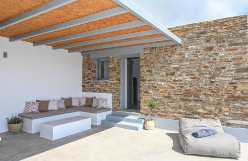 Tinos Town Villa | Xerolithia suites