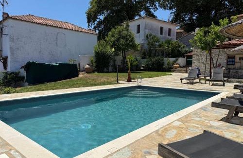 Xinovrisi Apartamento | Xinovrissi Apts & Pool