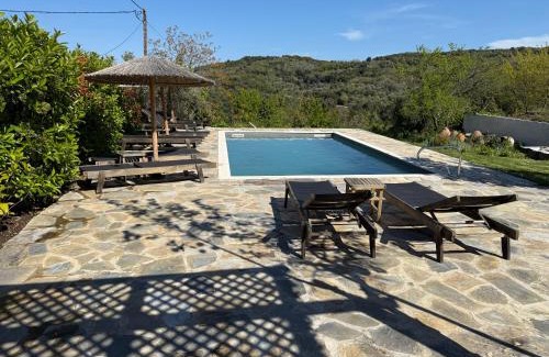 Xinovrisi Apartamento | Xinovrissi Apts & Pool