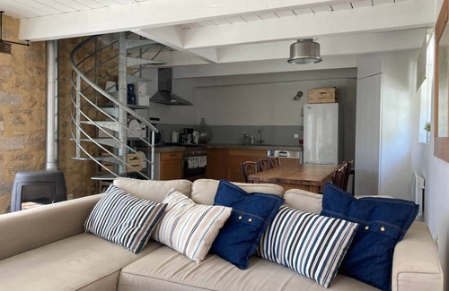 Suze-la-Rousse Cabaña | XIX° Century Provencal Cottage