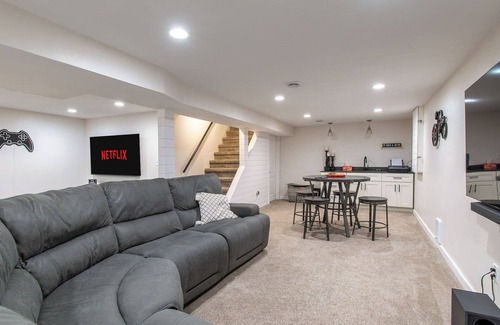 Moorhead Casa | XL Fenced Yard I 4 min to MSUM I Grill I Games