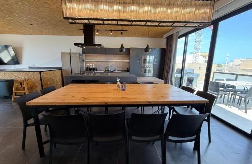 Bellavista Apartamento | XL Sky Villa Seaview & Hot Tub BBQ