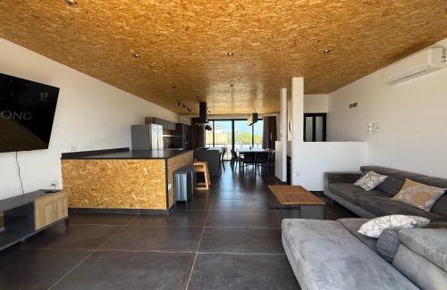 Bellavista Apartamento | XL Sky Villa Seaview & Hot Tub BBQ