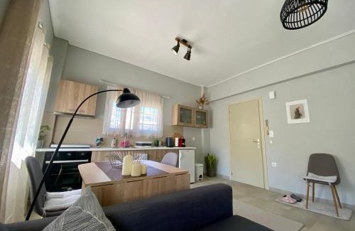 Mesolongi Apartamento | Xrysa's Central City Apartment