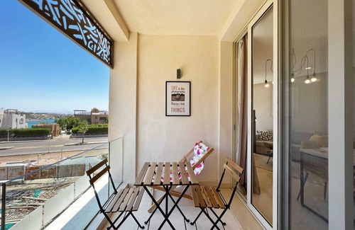El Gouna Apartamento | Sparky & Summery 2 BDR @ Mangroovy Free Beach & Pool Access